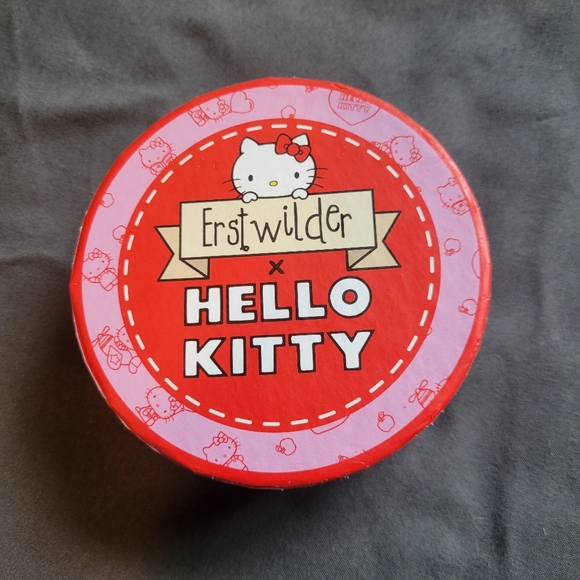 Erstwilder Hello Kitty and Mimmy Acrylic Brooch - Picture 4 of 5